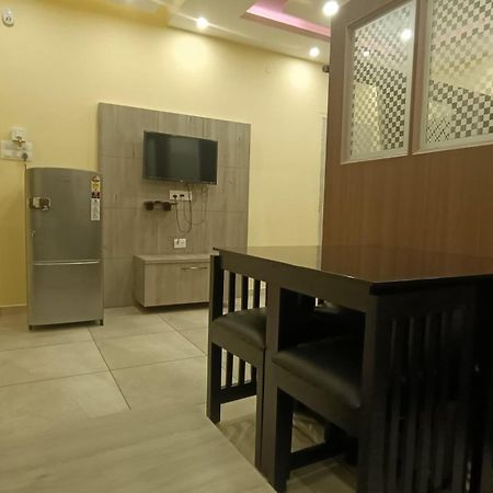 Sahara Suites Kochi Exterior photo