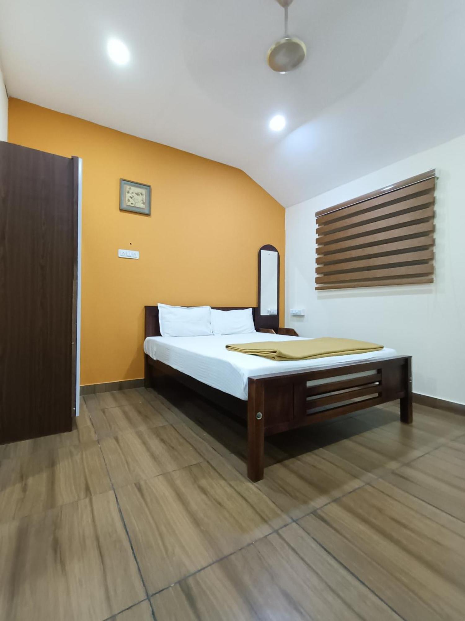 Sahara Suites Kochi Exterior photo